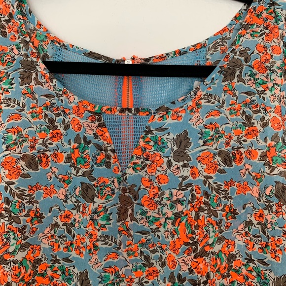 Mine Neon Lightweight Floral Contrast Zipper Tank - Picture 4 of 7